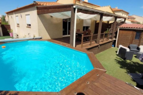 Jolie villa 3 faces piscine